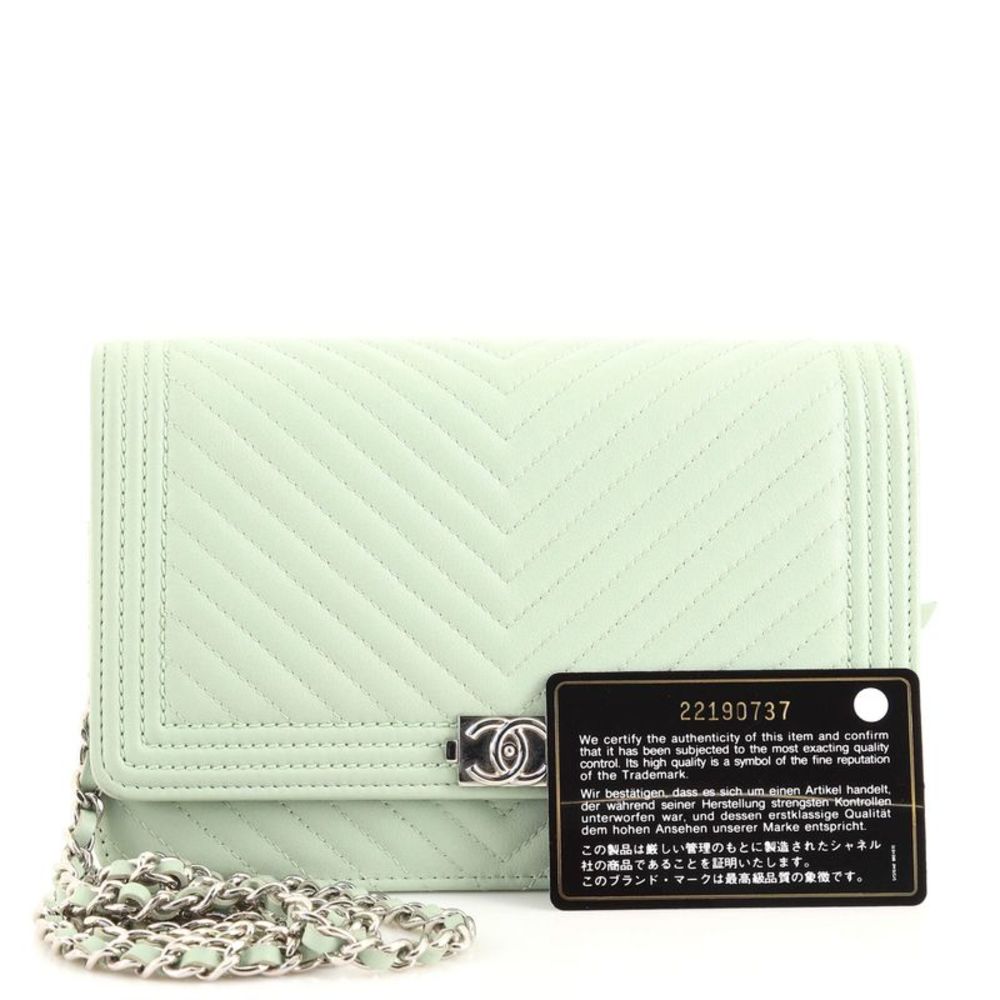 Chanel Boy Wallet on Chain Chevron Calfskin Green - Picture 2 of 7
